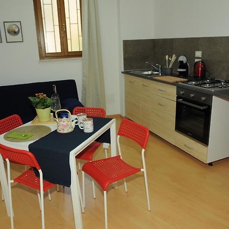 Al Piano Terra Appartamento Poggio Picenze Esterno foto